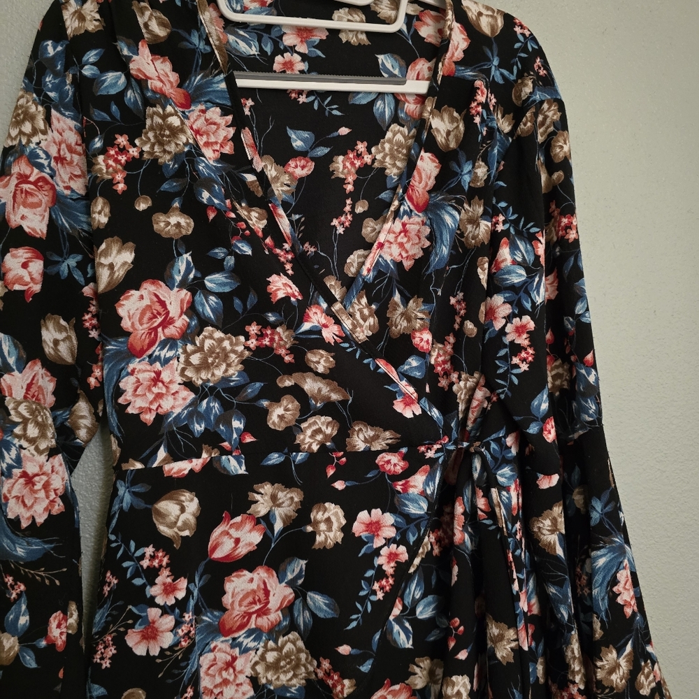 Boho Floral Wrap Top with Bell Sleeves - Picture 2 of 3